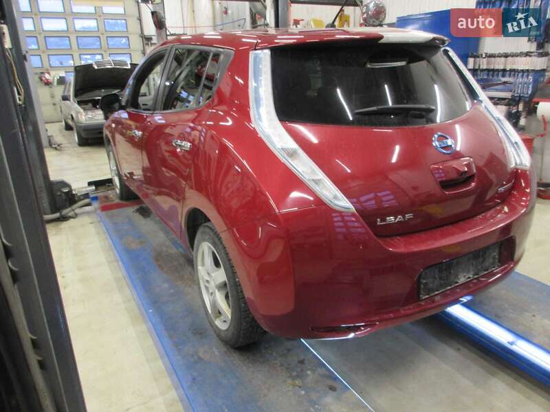 Хетчбек Nissan Leaf 2014 в Луцьку