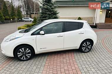 Хэтчбек Nissan Leaf 2014 в 