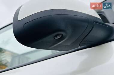 Хэтчбек Nissan Leaf 2014 в 