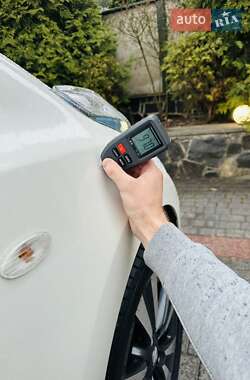 Хэтчбек Nissan Leaf 2014 в 