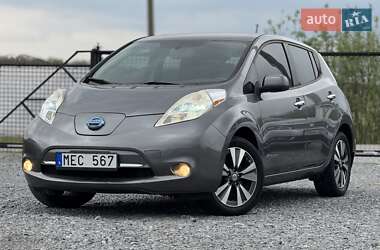 Хэтчбек Nissan Leaf 2015 в 