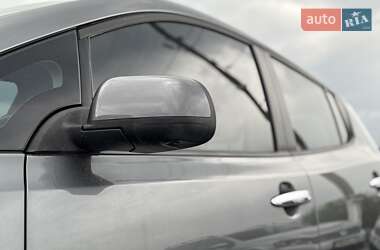 Хэтчбек Nissan Leaf 2015 в 