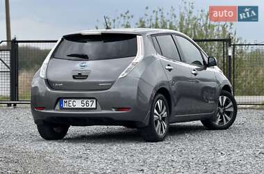 Хэтчбек Nissan Leaf 2015 в 
