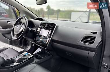 Хэтчбек Nissan Leaf 2015 в 