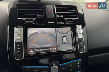 Хэтчбек Nissan Leaf 2015 в 