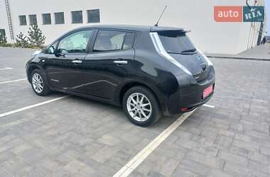 Хетчбек Nissan Leaf 2016 в 