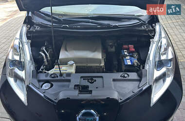 Хэтчбек Nissan Leaf 2017 в 
