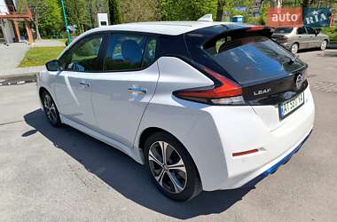 Хэтчбек Nissan Leaf 2021 в 