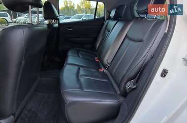 Хэтчбек Nissan Leaf 2016 в 