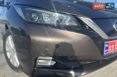 Хэтчбек Nissan Leaf 2021 в 