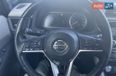 Хэтчбек Nissan Leaf 2021 в 