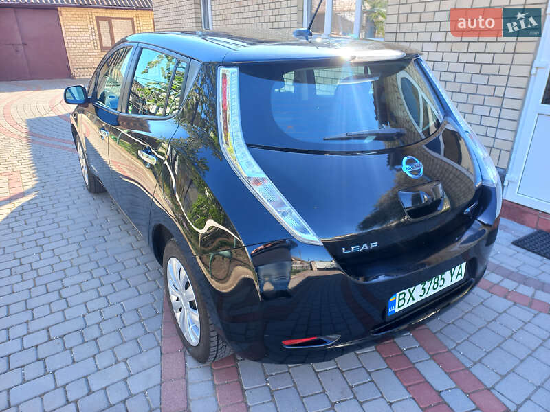 Хэтчбек Nissan Leaf 2015 в Летичеве