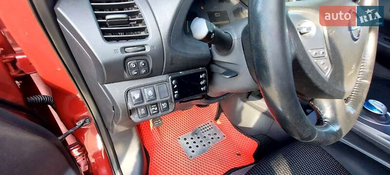 Хетчбек Nissan Leaf 2013 в Черкасах фото 4 Хетчбек Nissan Leaf 2013 в Черкасах