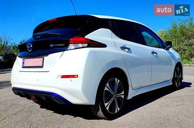 Хэтчбек Nissan Leaf 2020 в 