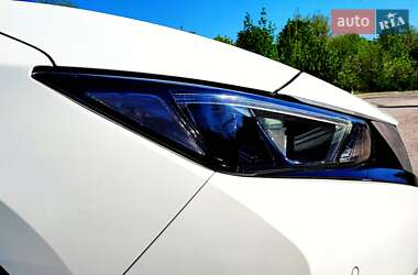 Хэтчбек Nissan Leaf 2020 в 