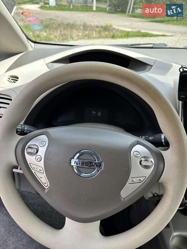 Хетчбек Nissan Leaf 2013 в Трускавці