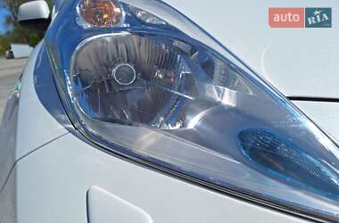 Хетчбек Nissan Leaf 2013 в 
