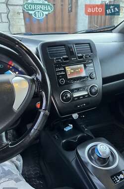 Хэтчбек Nissan Leaf 2014 в 