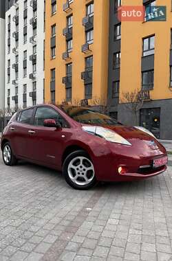Хетчбек Nissan Leaf 2013 в Запоріжжі