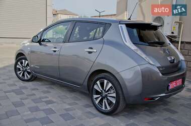 Хэтчбек Nissan Leaf 2017 в 
