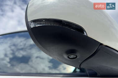 Хэтчбек Nissan Leaf 2019 в 