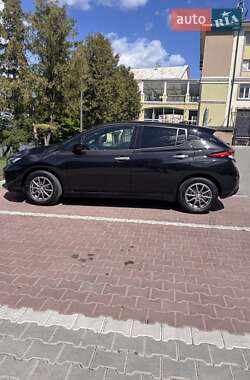 Хэтчбек Nissan Leaf 2021 в 