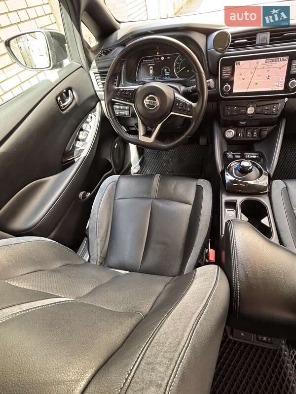 Хэтчбек Nissan Leaf 2021 в Тернополе