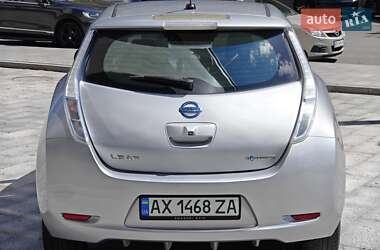 Хетчбек Nissan Leaf 2013 в 