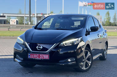 Хэтчбек Nissan Leaf 2018 в 