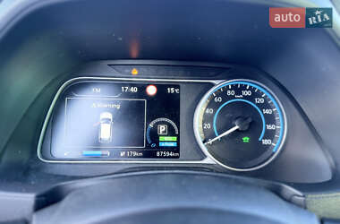 Хэтчбек Nissan Leaf 2018 в 