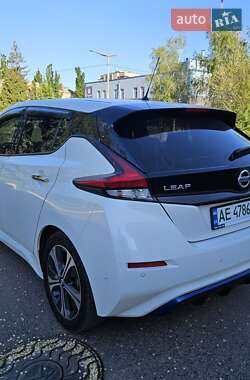 Хетчбек Nissan Leaf 2019 в 
