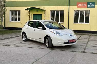 Хэтчбек Nissan Leaf 2014 в 