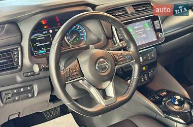 Хетчбек Nissan Leaf 2020 в 