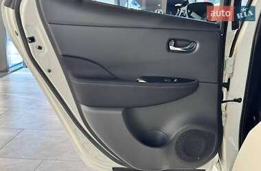 Хетчбек Nissan Leaf 2020 в 