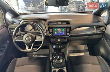 Хетчбек Nissan Leaf 2020 в 