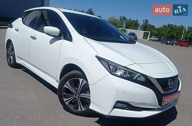 Хетчбек Nissan Leaf 2020 в Дніпрі