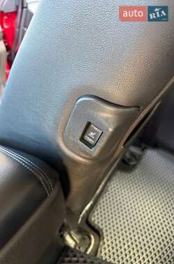Хэтчбек Nissan Leaf 2015 в 