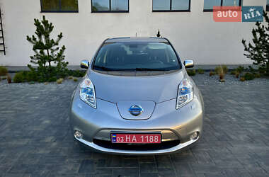 Хетчбек Nissan Leaf 2014 в 
