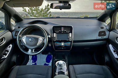 Хетчбек Nissan Leaf 2014 в 