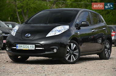 Хэтчбек Nissan Leaf 2016 в 