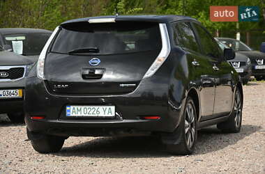 Хэтчбек Nissan Leaf 2016 в 