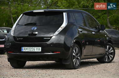 Хэтчбек Nissan Leaf 2016 в 