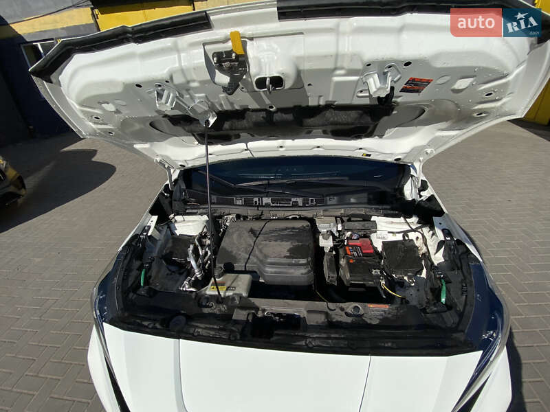 Хетчбек Nissan Leaf 2022 в Києві