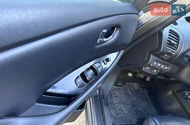 Хетчбек Nissan Leaf 2017 в 