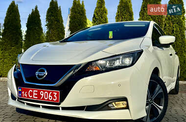 Хэтчбек Nissan Leaf 2019 в 