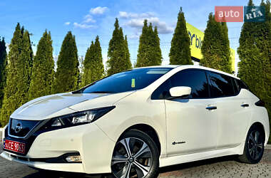 Хэтчбек Nissan Leaf 2019 в 
