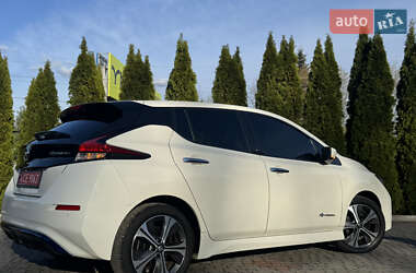 Хэтчбек Nissan Leaf 2019 в 