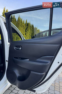 Хэтчбек Nissan Leaf 2019 в 