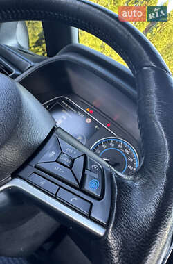 Хэтчбек Nissan Leaf 2019 в 