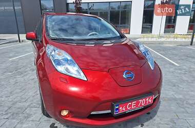 Хетчбек Nissan Leaf 2012 в 